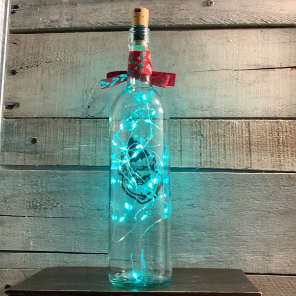 Grinch face with santa hat wine bottle lantern - Picture 8 of 9